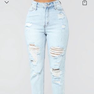 Distressed boyfriend jeans